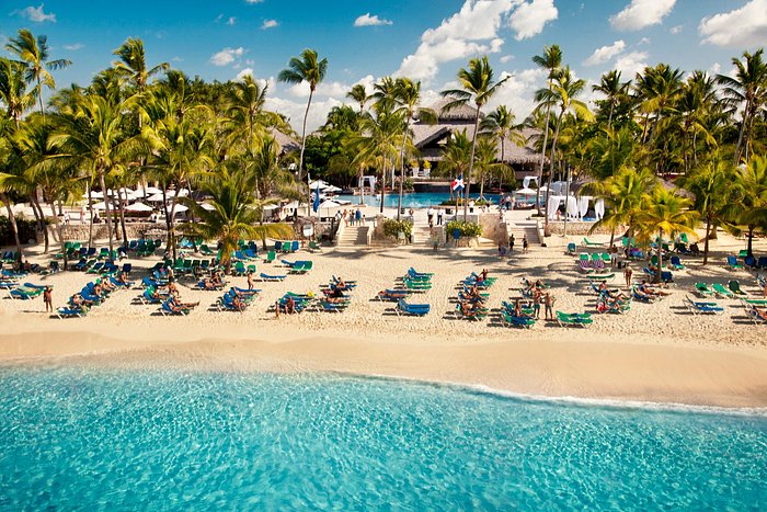 Dominican Republic Hotel Fire Exposes Risks of Palm-Thatched Roofs