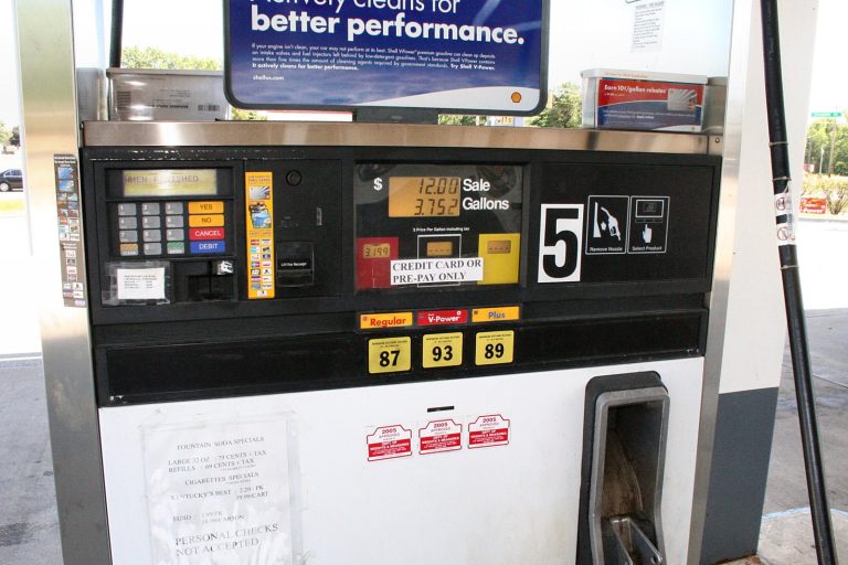 Oil Price Hikes Drive U.S. Gas Prices and Inflation Higher