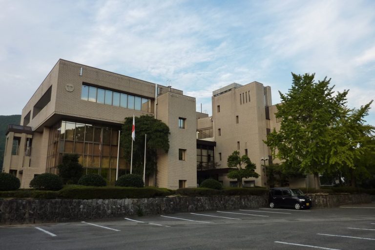 Shallow 5.4 quake jolts southern Japan near Tsunagi