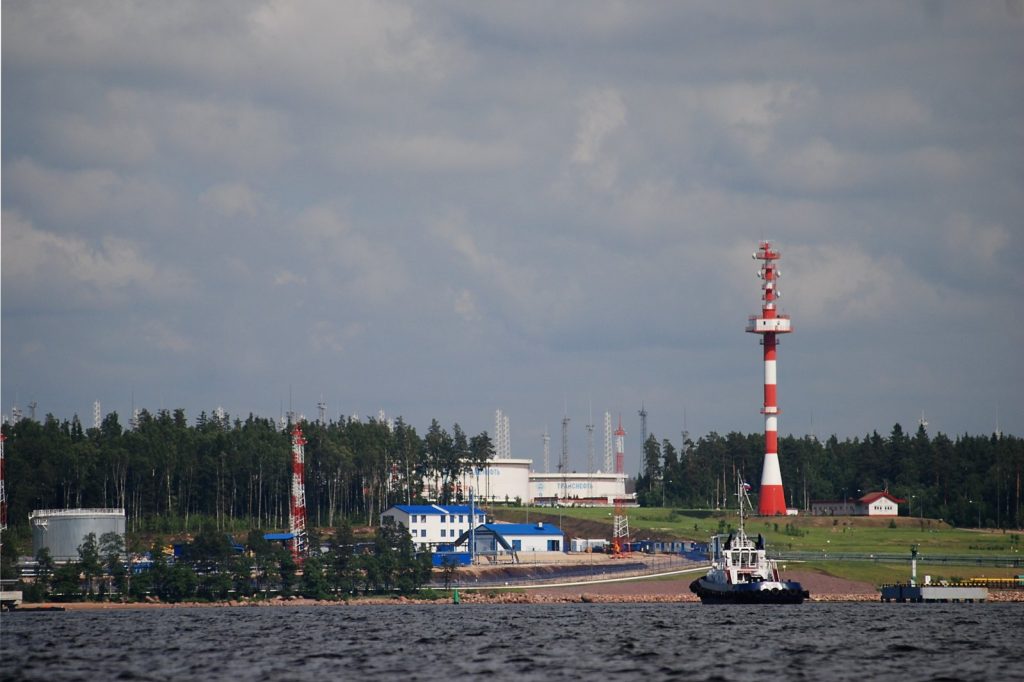 How Russian Oil Revenue Funds the War in Ukraine: A Data Analysis