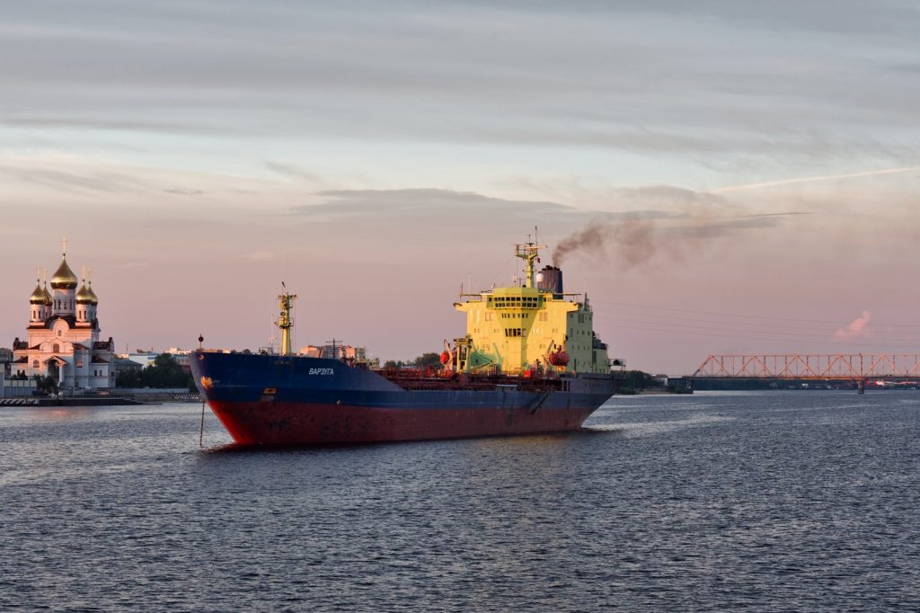 Russias Oil Revenue Falls 24% Despite Stable Export Volumes