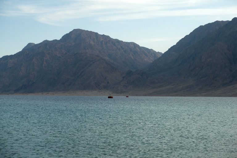Houthi Red Sea Blockade Threat Boosts Oil, Shipping Risks