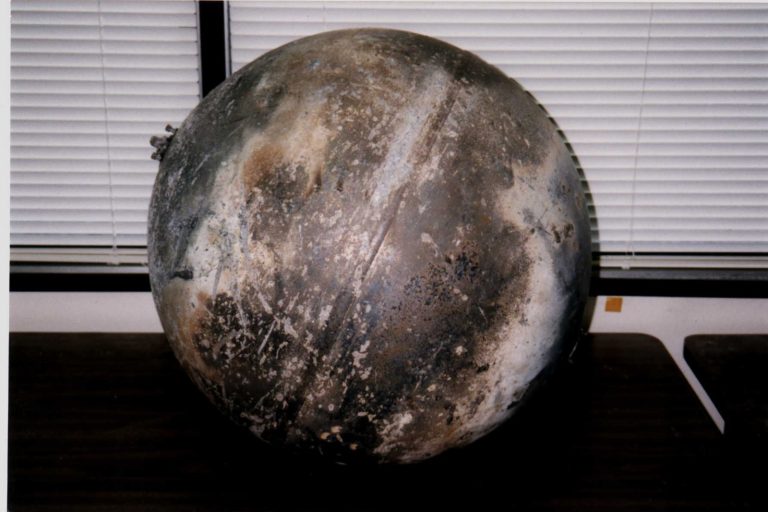 Satellite Reentry: Aluminum and Copper Fate in Atmosphere