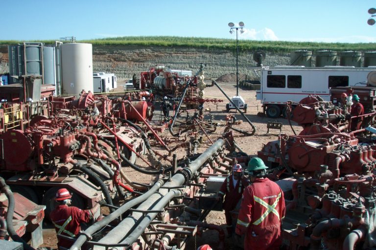 Shale revolution makes U.S. world’s top oil producer via fracking