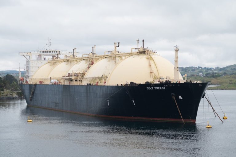 Strait of Hormuz: Key Chokepoint for Global Oil and Gas Transit