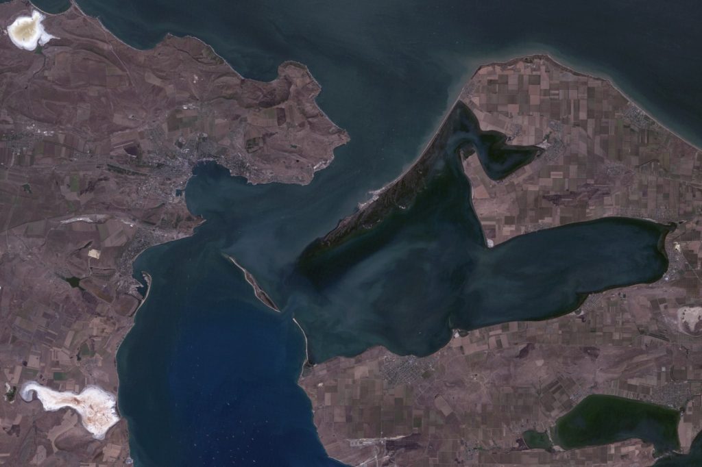 Kerch Strait Closure Disrupts Global Oil Supply, Prices Rise
