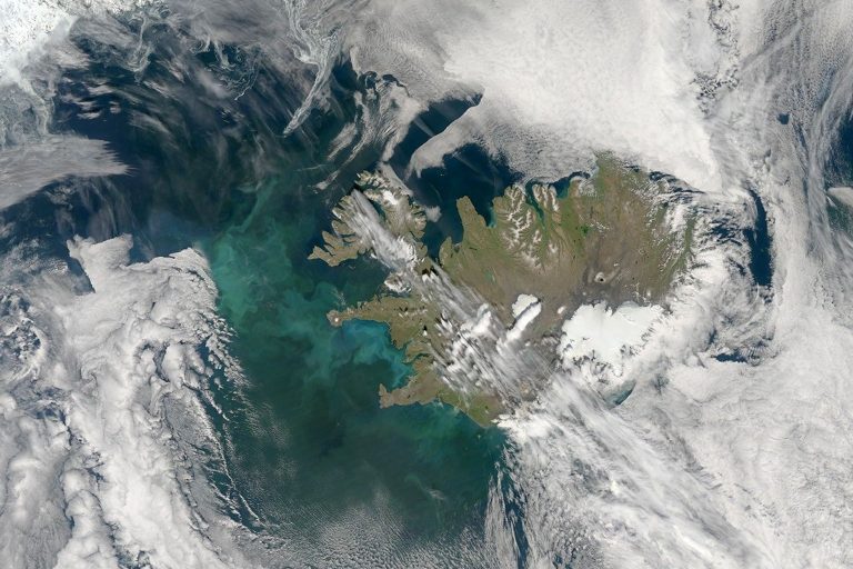 Magnitude 5 earthquake strikes Reykjanes Ridge