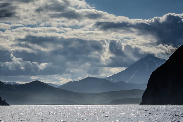 Magnitude 5.7 quake hits near Ust’-Kamchatsk Staryy, Russia