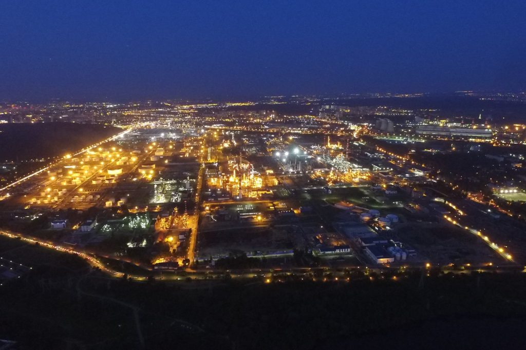 Western sanctions and drone strikes erode Russias energy revenues
