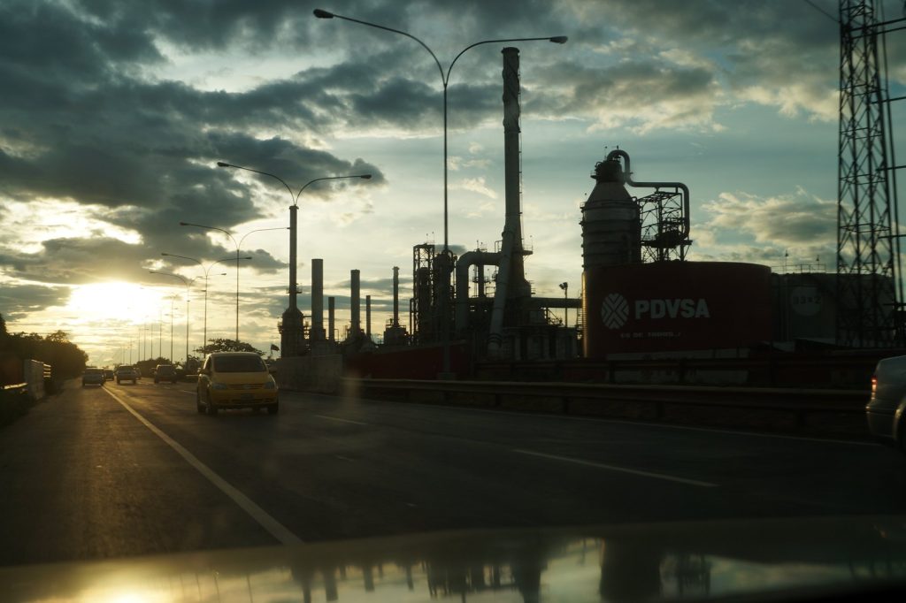 Venezuela\u2019s Oil Output Plunges from 3.2 Million to 800,000 Barrels