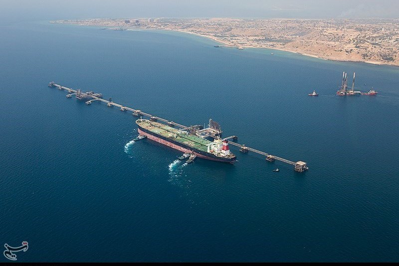 Oil Prices Spike as US Sanctions on Iran Take Effect
