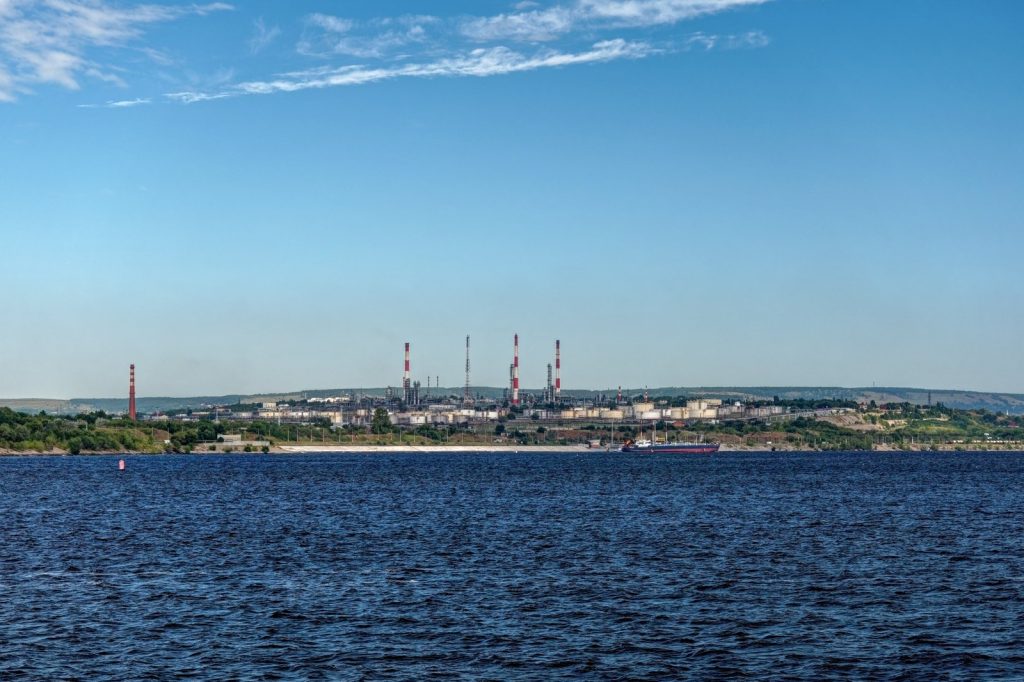 How Heavy Tariffs on Russian Oil Would Impact Global Energy Markets