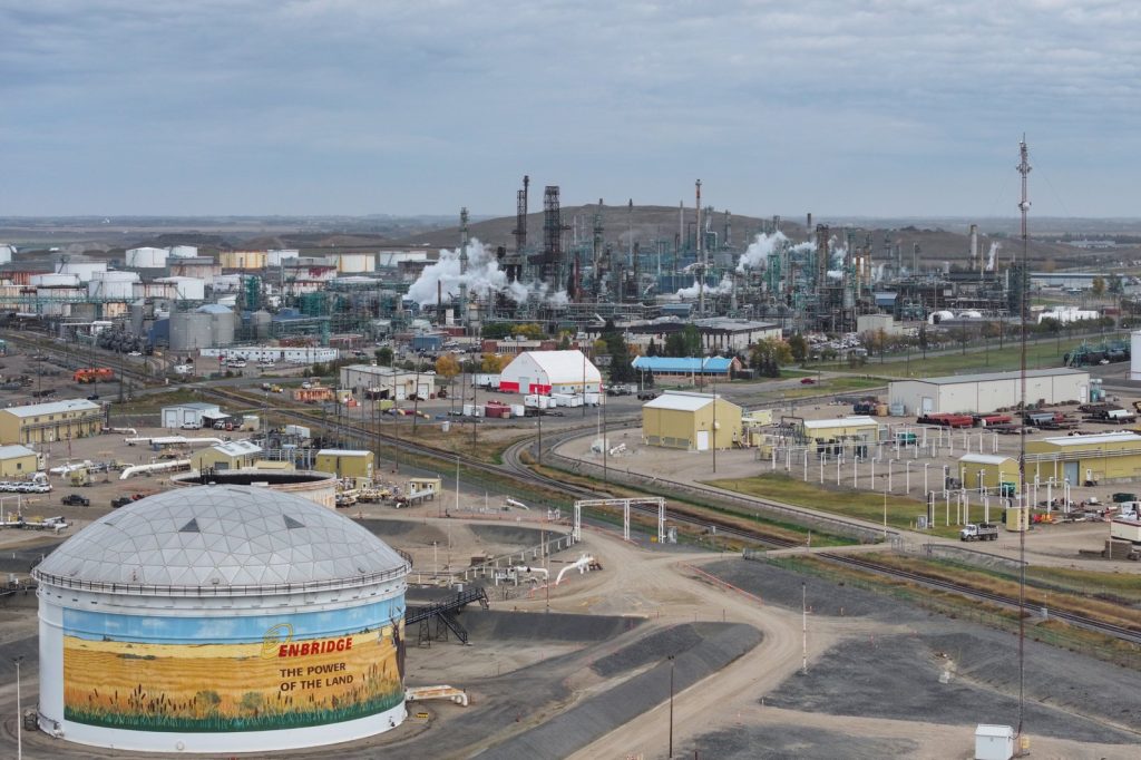 Omsk Oil Refinery: The Heart of Russias Fuel Production