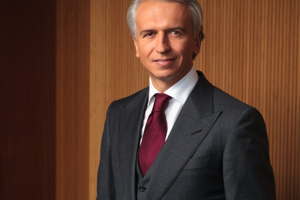 Ukrainian Drones Strike Gazprom Neft CEOs Siberian Refinery