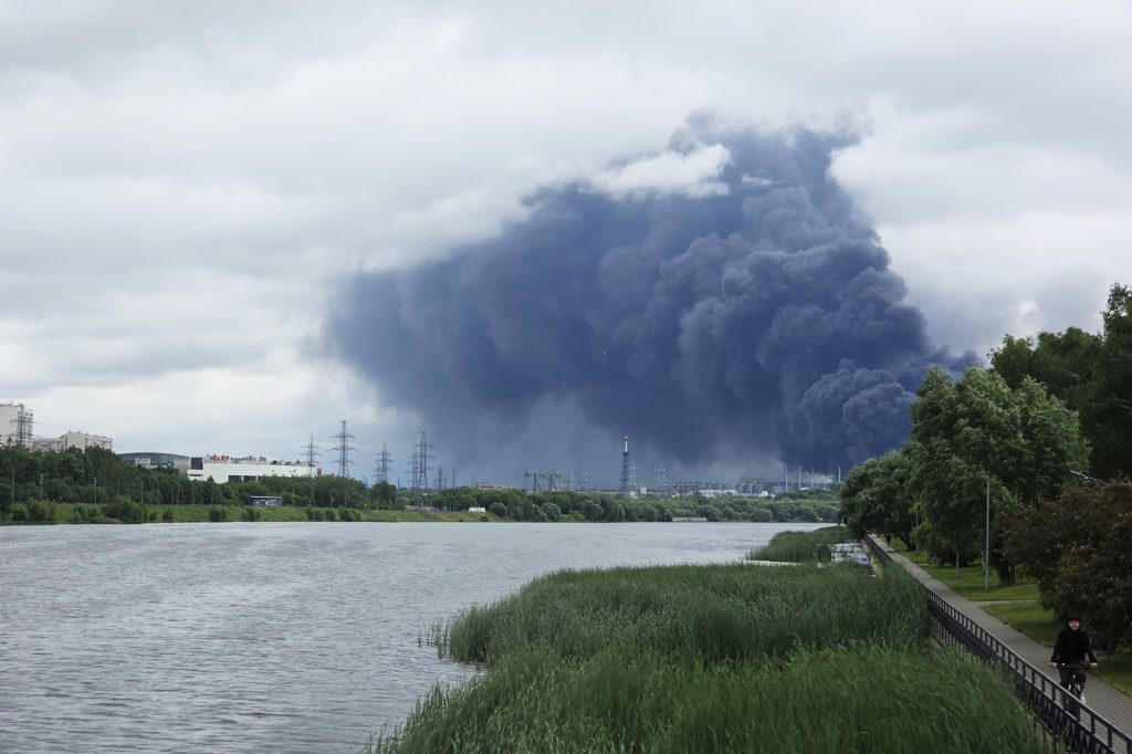 Drone Strikes Cut Russian Oil Exports, Shake Global Markets