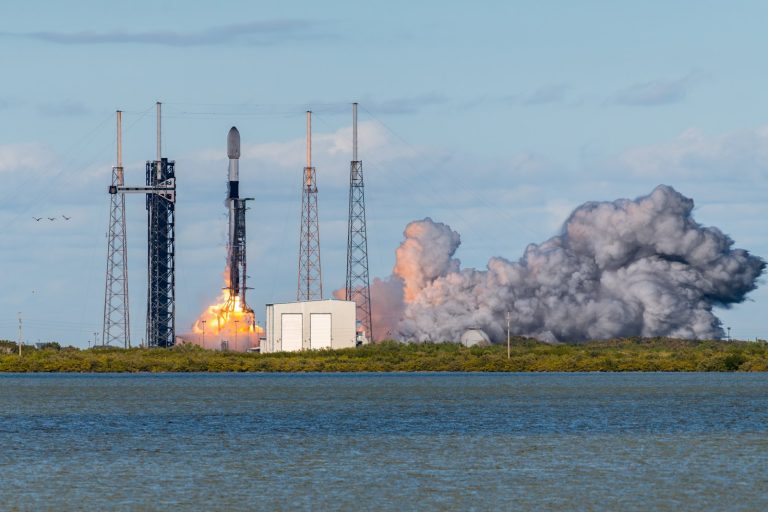 Starlink Satellite Losses Cost $260 Million for Rapid Deorbit
