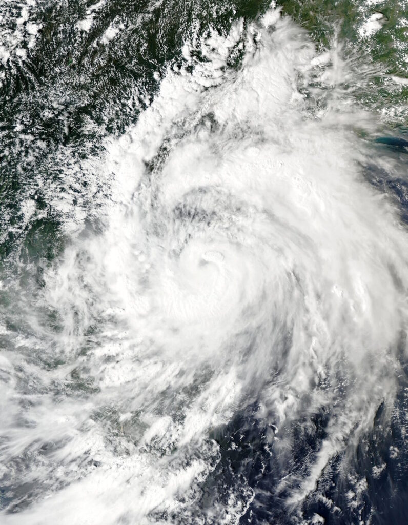 Typhoon Bualoi Kills 10 in Philippines Landfall