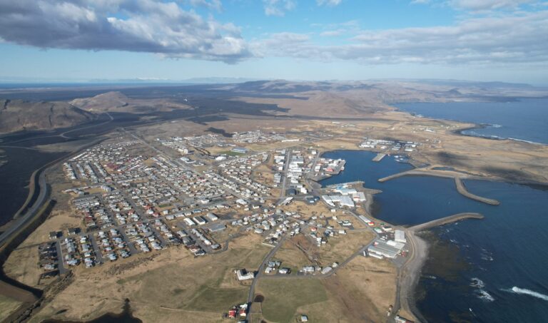 Volcanic Eruption Strikes Near Icelandic Town of Grindavík Suddenly