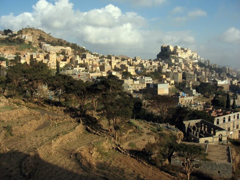 Landslides and Heavy Rain Kill Over 30 in Yemen’s Al Mahwit