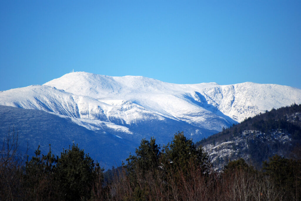 Skier Dies, Two Injured on Mount Washington