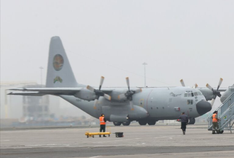 Bolivian Air Force Crash Kills 20 in El Alto