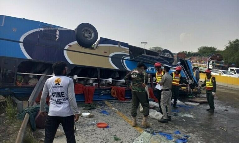 Bus Crash on Pakistan Motorway Kills Six, Injures Thirty-Eight Others