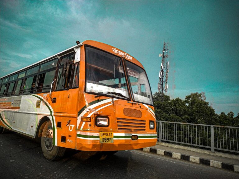 Bus Crash in Latehar Injures 83, Kills 5
