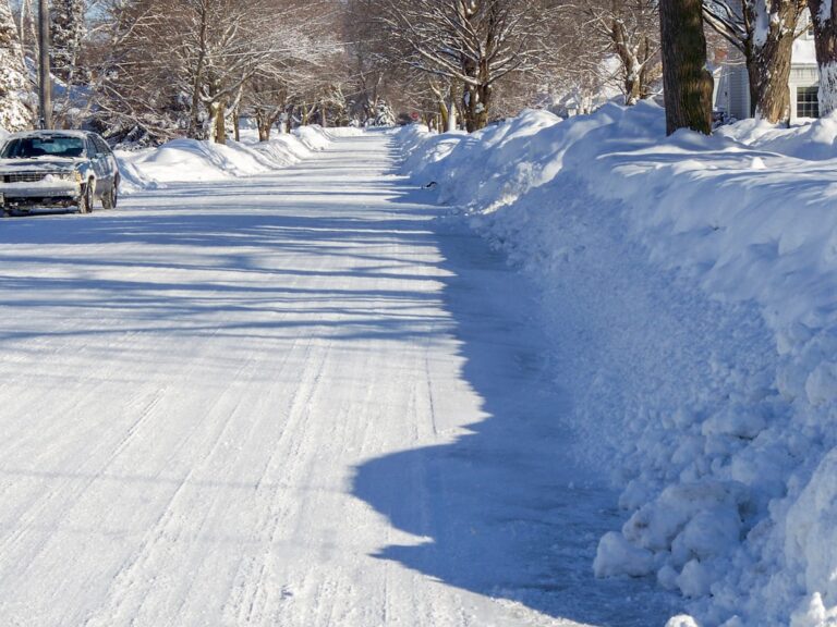 Japan Struggles to Recover from Devastating Snowstorm Aftermath Unfolds
