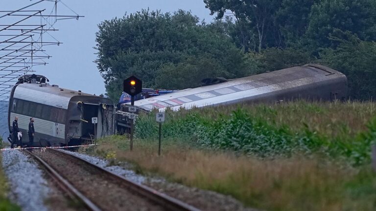 Danish Train Derailment Kills One, Injures 27