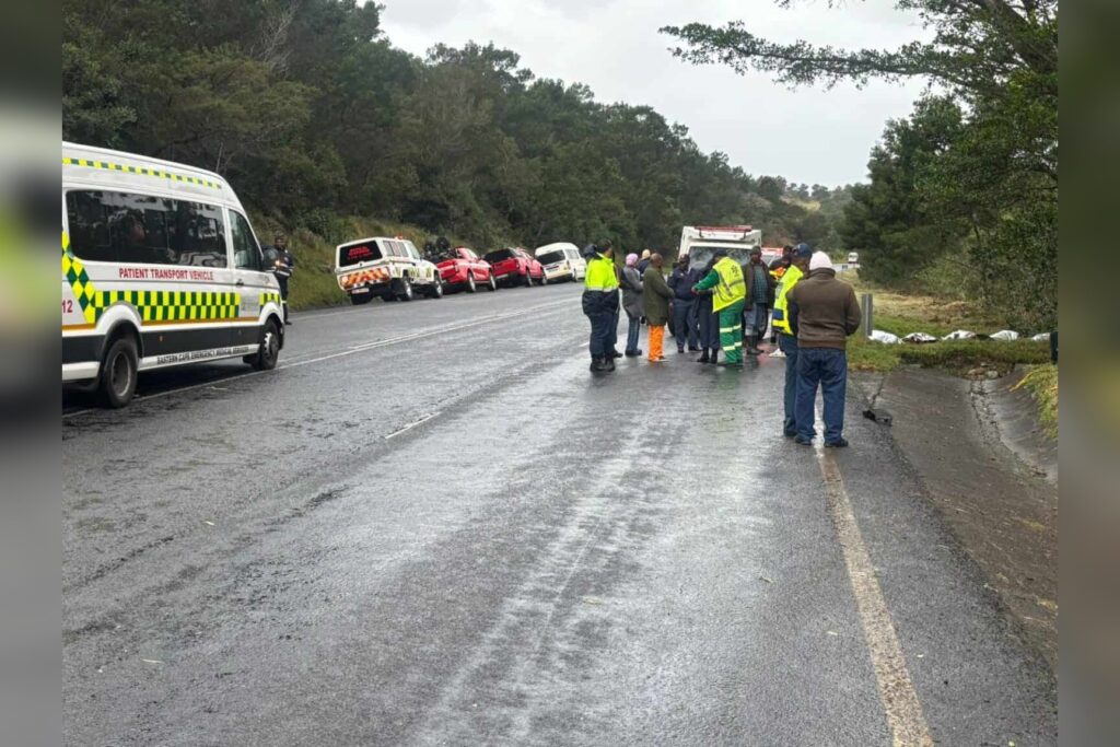 Eastern Cape Bus Crash Kills Five
