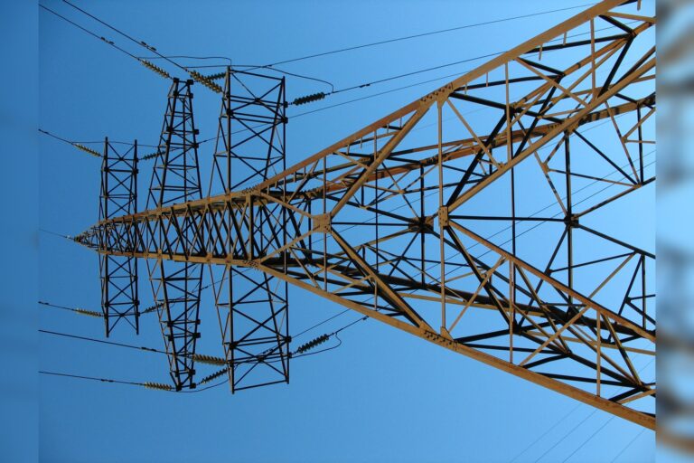 U.S. Power Grid Faces Reliability Challenges as Aging Infrastructure Rises