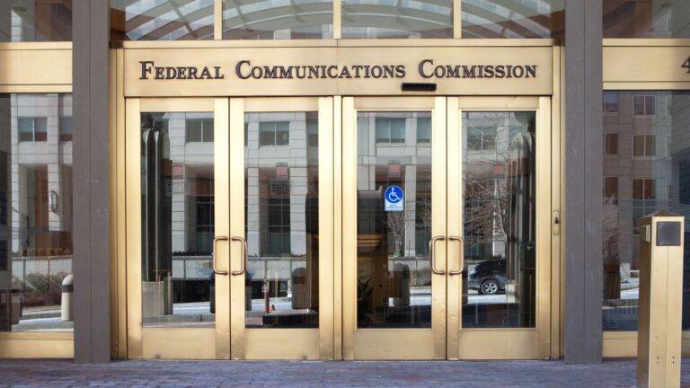 Satellites Designed to Disintegrate Face FCC Environmental Review Decision