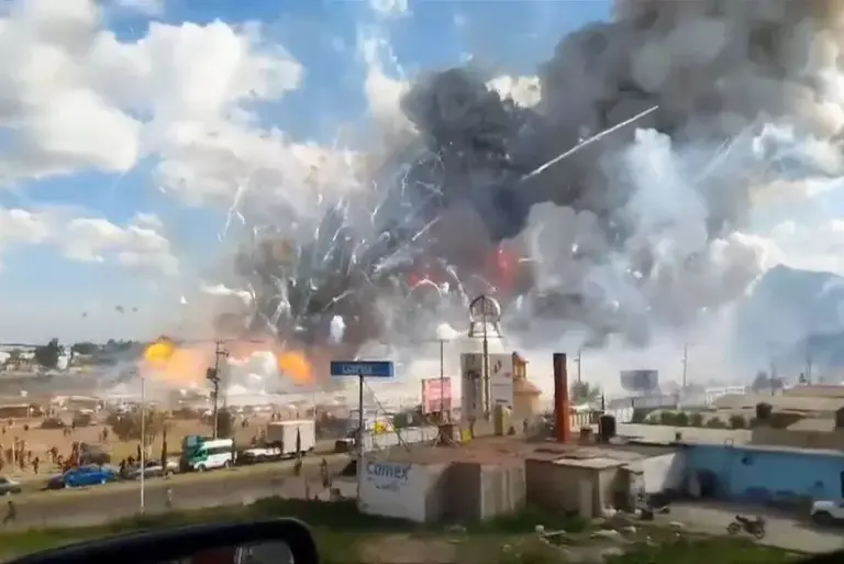 Fireworks Warehouse Blast Kills Four in Mexico