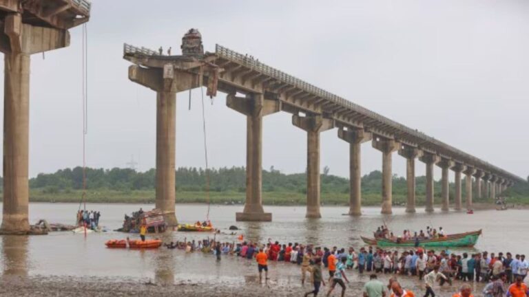 Gujarat Bridge Collapse Kills 13, Injures 9