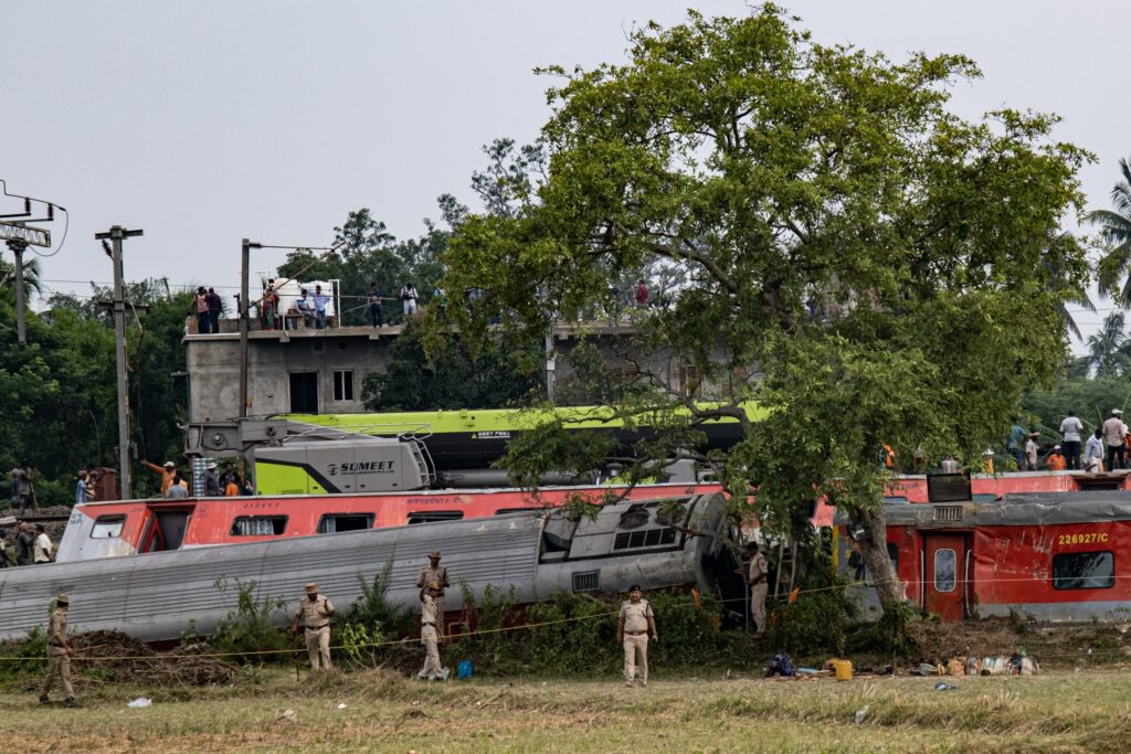 India Train Collision Kills 288, Injures 900