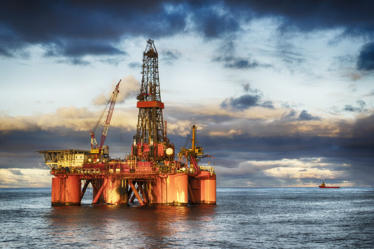 Tariffs’ Economic Ripple: Global Oil Markets & Prices Face Potential Hit