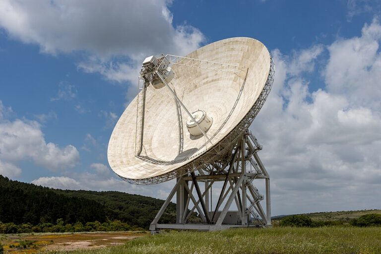 ALMA Detects Life’s Building Blocks in Distant Star-Forming Cloud