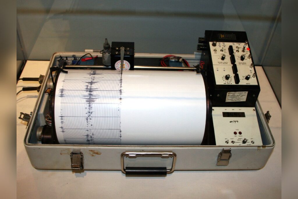 Seismograph