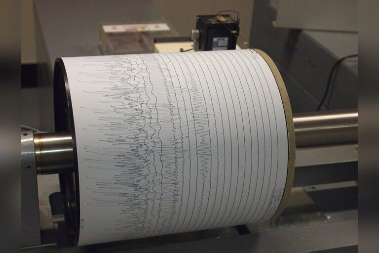 Seismologists note shallow depth and no tsunami threat from Balleny Islands quake