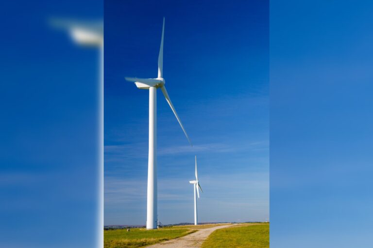 Texas Energy Expert Calls Fossil Fuels vs. Renewables a False Choice