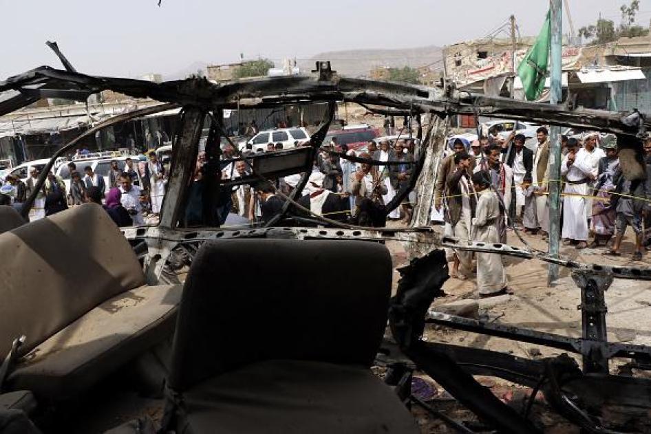 Yemen Bus Crash Kills War Damaged
