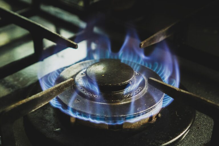 Gas Leak Triggers Deadly Restaurant Explosion in Yinchuan, China