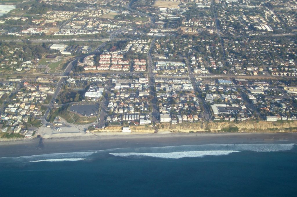 Warm Pacific water pulse threatens erosion and flooding along U.S. West Coast