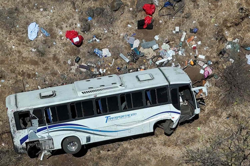 Bus Crash Nayarit Mexico Leaves Eleven
