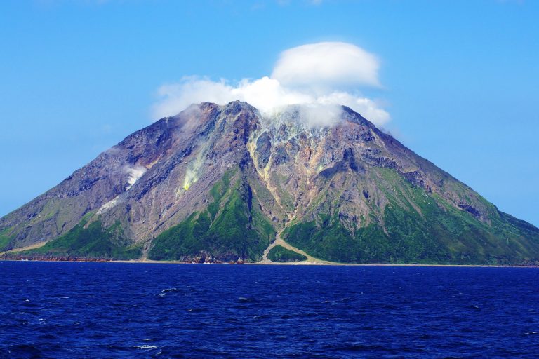 Kikai Caldera Magma Recharge Reveals How Supervolcanoes Rebuild