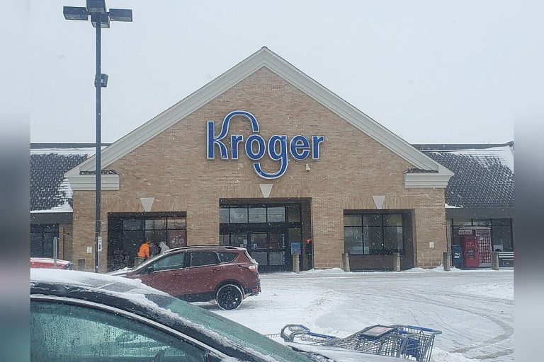 Kroger Streamlines Operations with AI: 3,000 Corporate Roles to be Eliminated
