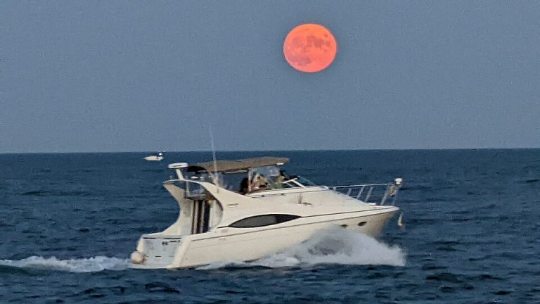 Investigators Probe Timeline of Geneva Lake Storm Warning Before Fatal Boat Accident