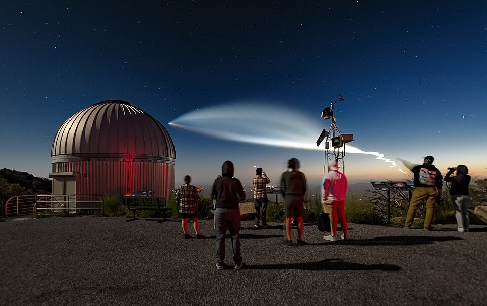 Spacex Starlink Rocket Launch Atmosphere