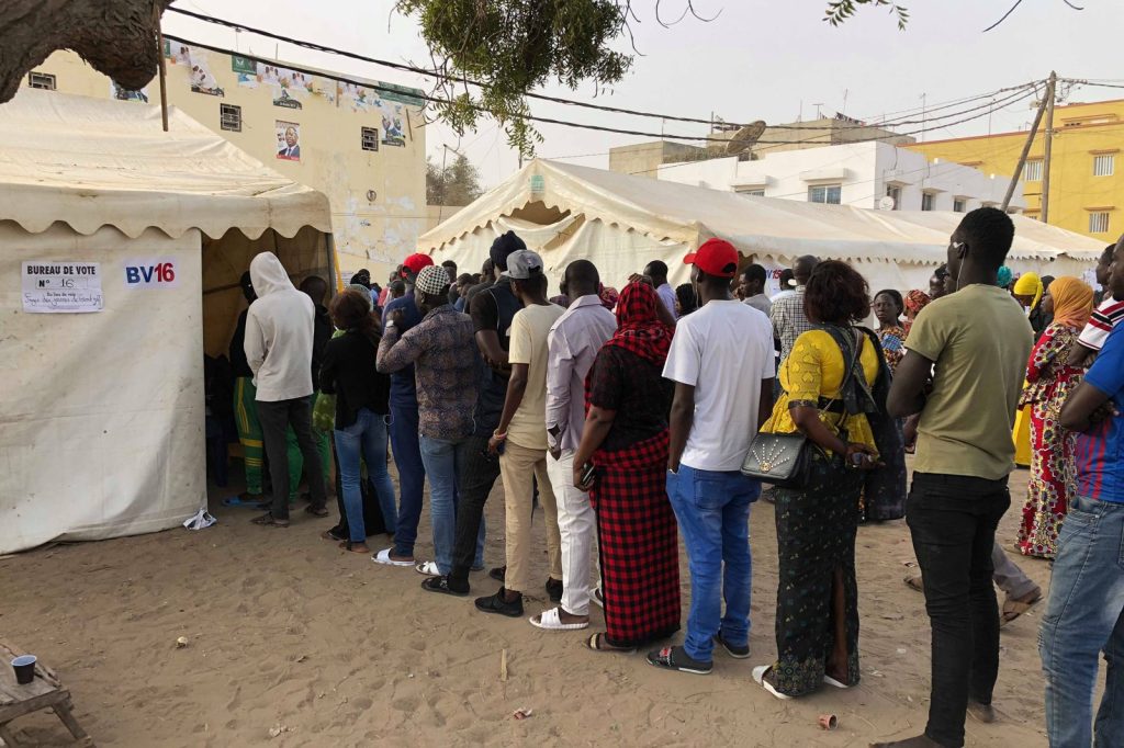 Governance Compared: Autocracy and Democracy in Africa